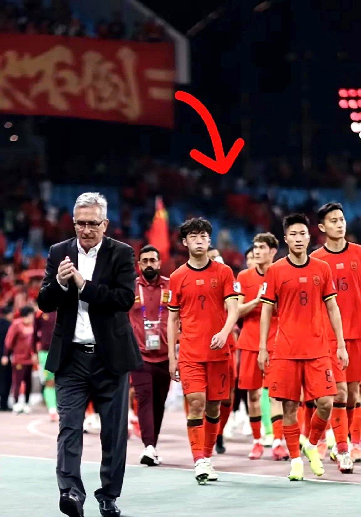 关于足总杯集结日再迎强敌，深圳男篮防线松动，主帅态度——信心回归，细节决定成败的信息