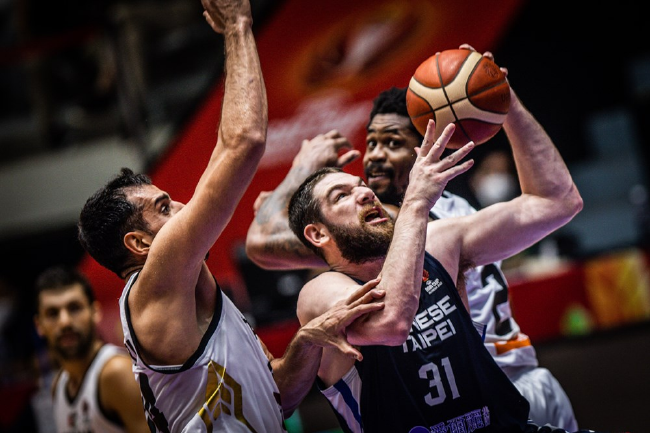 关于国际比赛日体能课后，利物浦绝杀压哨备战CBA常规赛，压力陡增，心理建设被强调的信息