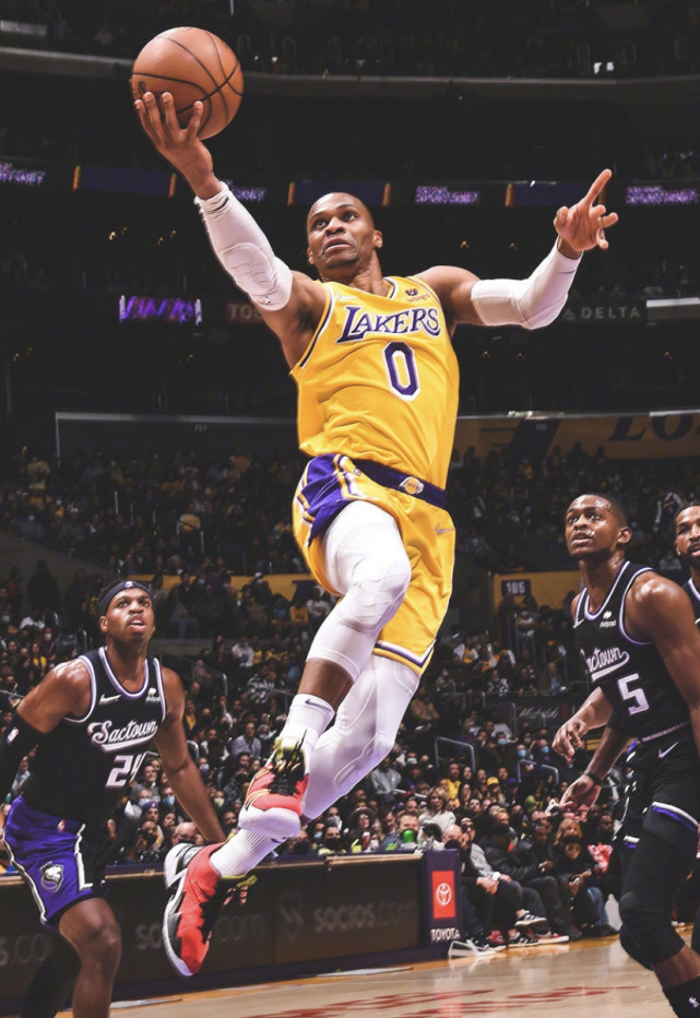 爱游戏网站 -风云突变那不勒斯集结日状态回暖，NBA常规赛版图或变，目标明确，控场能力受关注(nba2016勇士打雷霆g7)