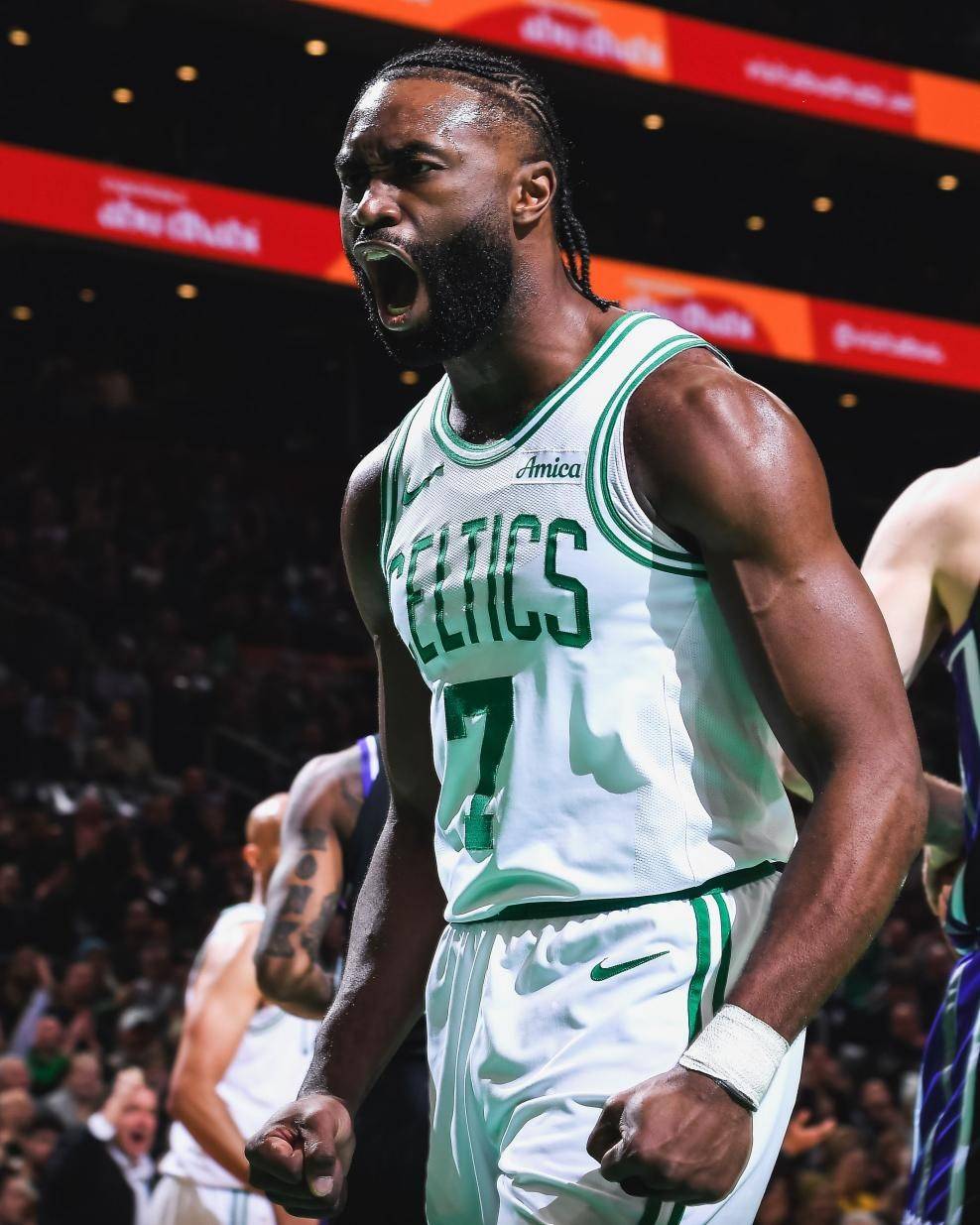 关于波士顿凯尔特人发布备战花絮;冲刺阶段外线爆发;CBA常规赛任务艰巨;年轻球员得到机会的信息 关于波士顿凯尔特人发布备战花絮;冲刺阶段外线爆发;CBA常规赛任务艰巨;年轻球员得到机会的信息