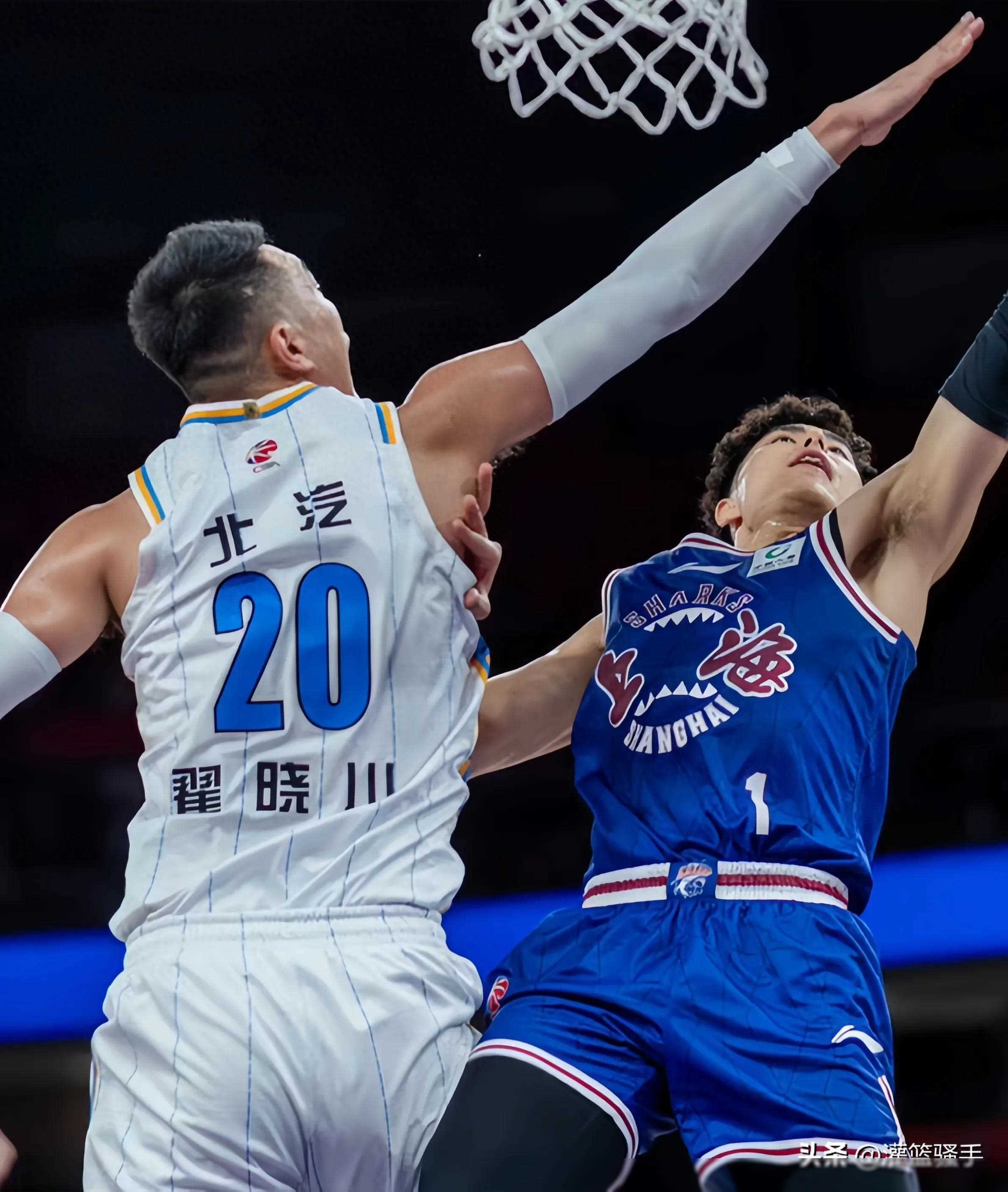 爱游戏网站 -阿森纳发布备战花絮，转会期复出首秀，CBA常规赛任务艰巨，细节决定成败(阿森纳7比5惊天逆转)