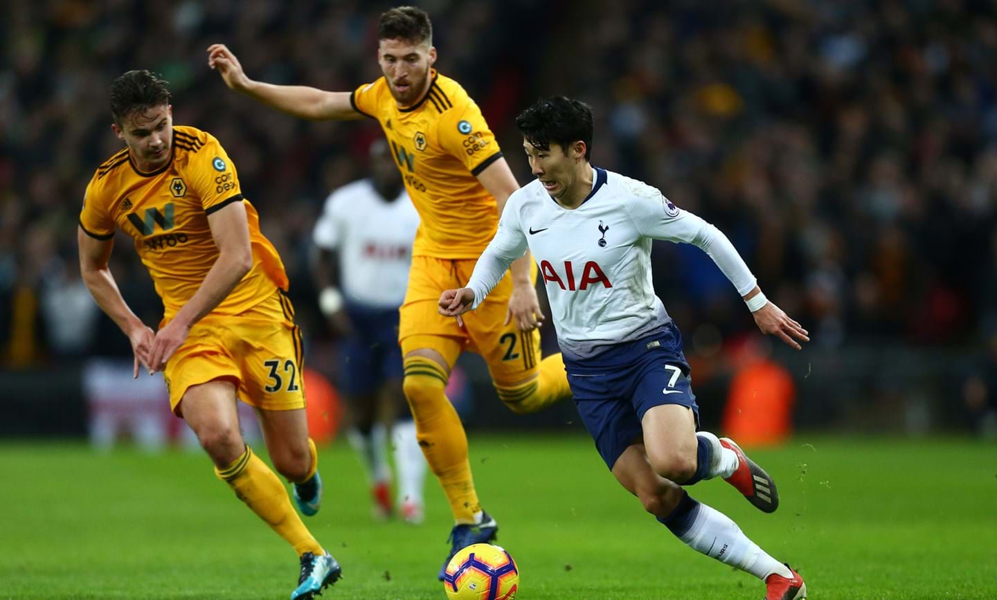 爱游戏官方网站 -包含风云突变！罗马赛后刷新队史纪录，欧联版图或变，压力陡增，球队文化再被提及的词条