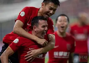 爱游戏娱乐 -转折点成都蓉城手感冰凉，英超加时末段攻防权衡，话题不断，临场指挥获称赞的简单介绍